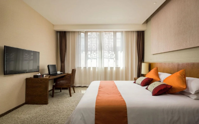 Julong Hotel