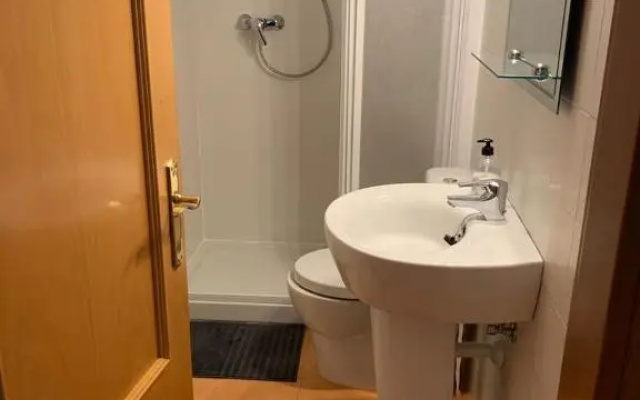 Apartamento Mota-2 Huca-Los Prados; Parking Y Wifi Gratis