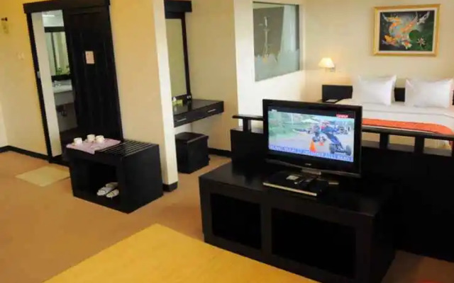 Nuwis Hotel & Convention