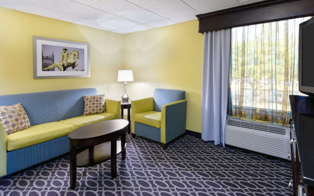 DoubleTree by Hilton Richmond - Midlothian