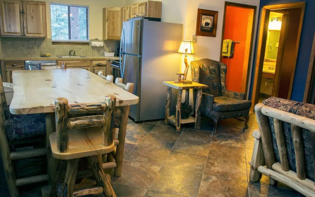 Timber Creek Chalets: 7