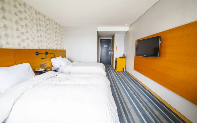 Asia Lakeside Hotel