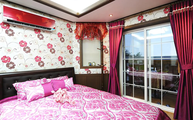 Ganghwang Noul Flower Landscape Pension