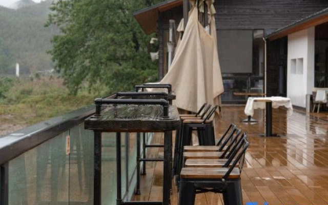 Lanyu Creek Resort