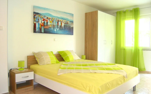 Apartments Leo