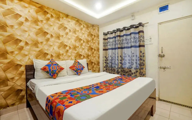 Cafe 8 by OYO Rooms