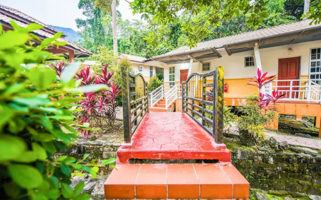 SPOT ON 89954 D'yan Chalet