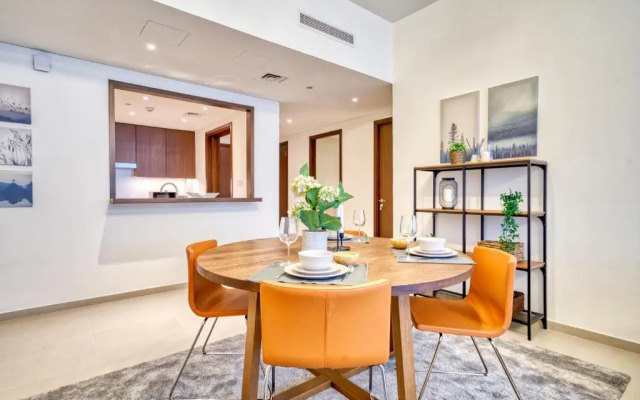 Incredible Views From This Classy Apt With Terrace