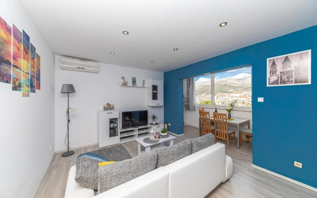 Stunning Apartment in Trogir With Wifi and 2 Bedrooms