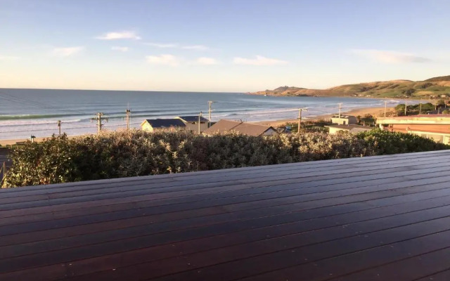 Kaka Point Views Apartment 2