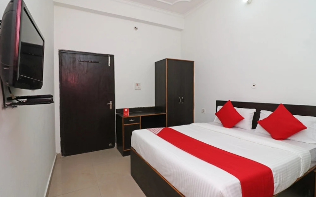 OYO 24199 Hotel Ojus Tower