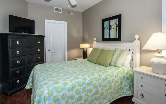 Condo With Magnificent Views - Unit Crc1007