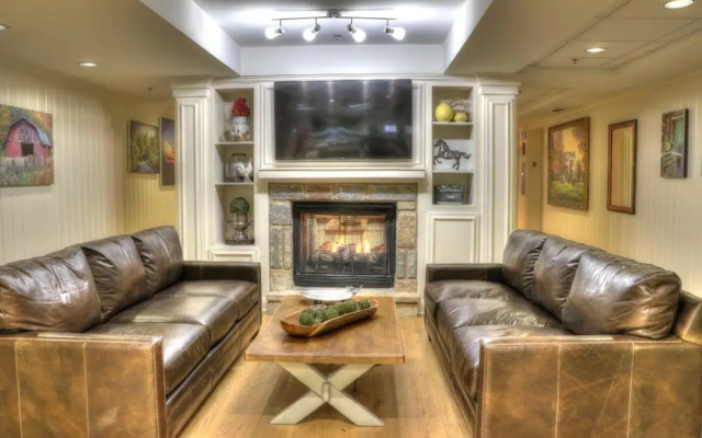 Lodge at Five Oaks Pigeon Forge - Sevierville