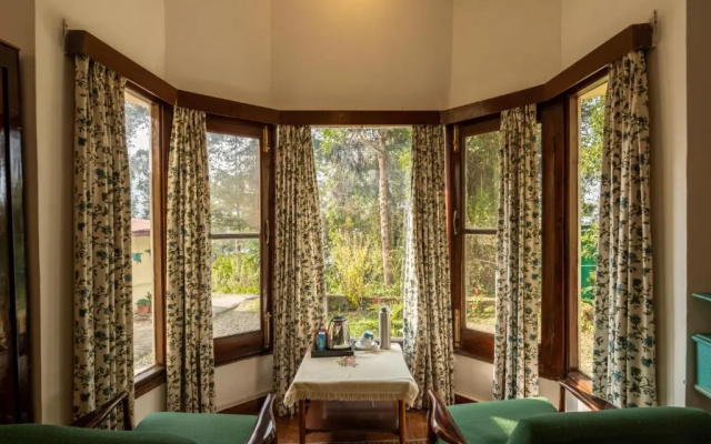 Lyn Eden - 3bhk villa near Company Garden by Roamhome