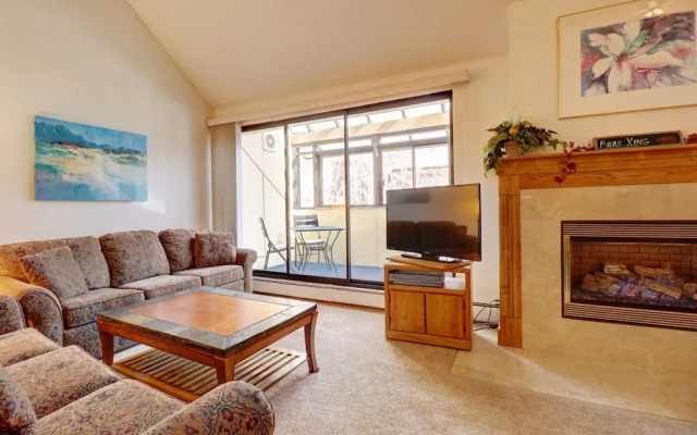 Large Condo in East Village Condo - Easy Walk to Super Bee - WH301 by RedAwning