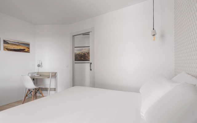 Suite The Way