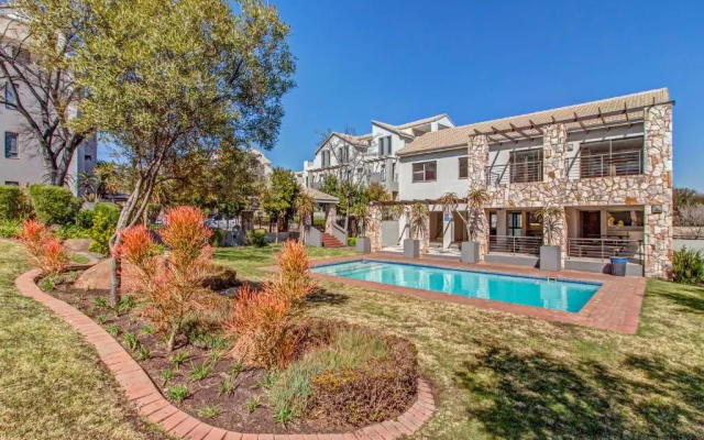 Upmarket Ultra Modern Sandton Apartment