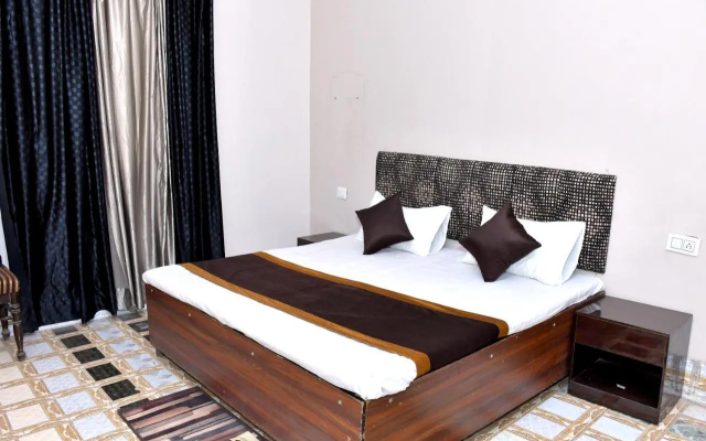 Hotel Aalishan Garden