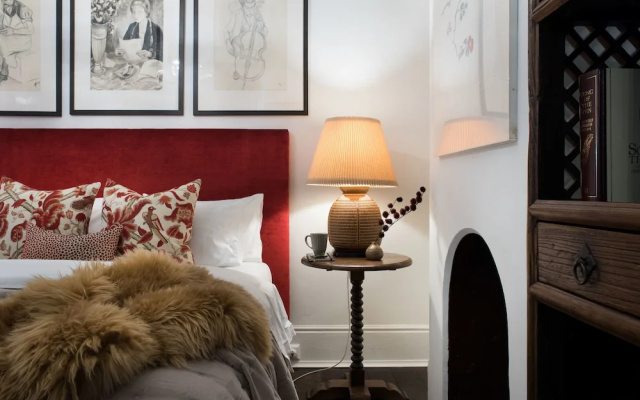 Hillcrest Apartment