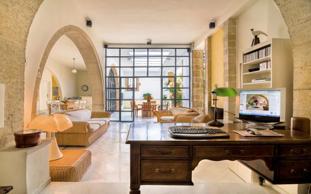 Villa Maroulas