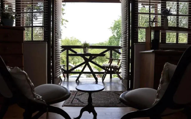 Crane's Nest Guest House at 212