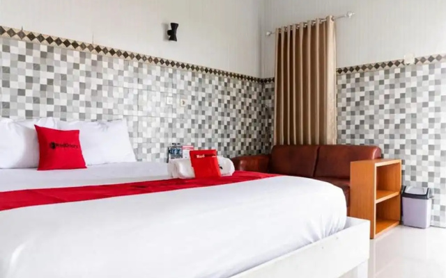 RedDoorz Near Jimbaran Market Bandungan