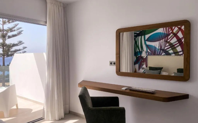 Marina Suites 7