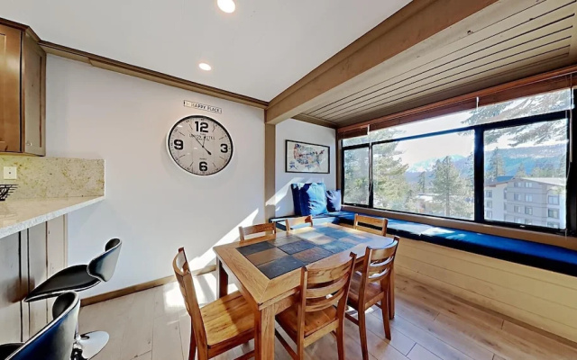 Slopeside Remodeled 2 Bedroom Condo with Amazing Views! by RedAwning
