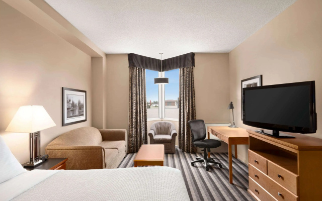 Royal Hotel West Edmonton, Trademark Collection by Wyndham