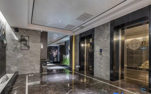 Guanyue Smart Hotel