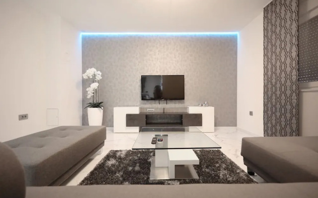 Luxury Majpruz Suites I