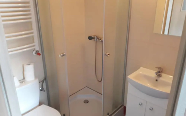 Nearby Airport Hostel