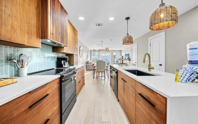 Modern Beach Bungalow