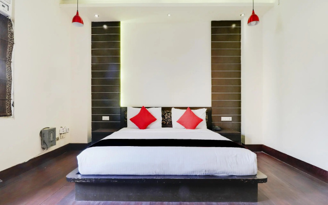 CAPITAL O74109 Hotel Sri Sri Residency