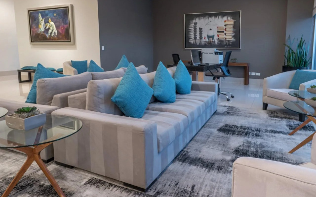 Holiday Inn Express & Suites Leon - Aeropuerto
