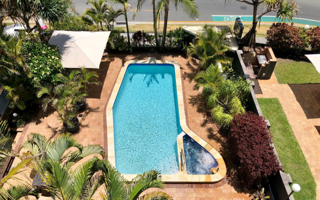 Hi Ho Beach Apartments