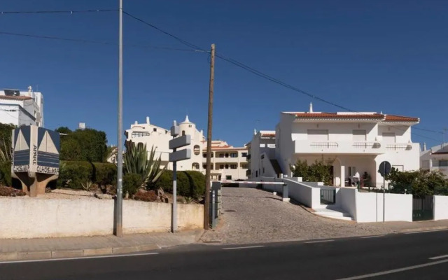 Stunning Olhos do Mar Apt, Albufeira