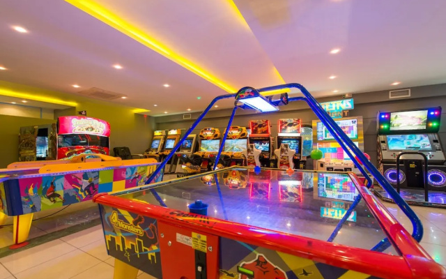 Caretta Beach Holiday Village