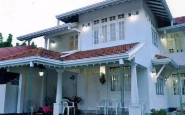 Апартаменты Asiri apartments вид на фасад