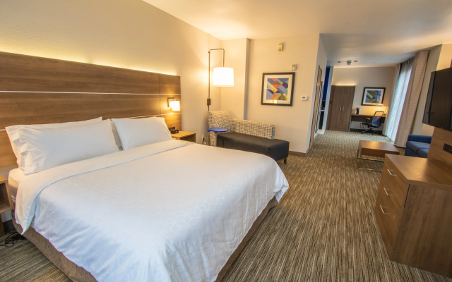 Holiday Inn Express Hotel & Suites Roseville-Galleria Area by IHG