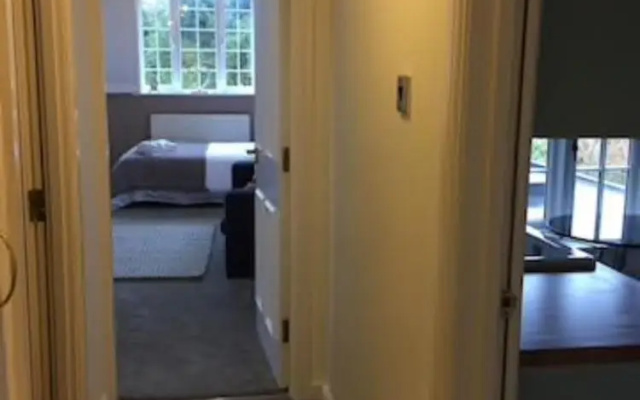 Kenilworth Cosy Garden View Apartment