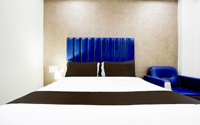 Deluxe With Twin Bedbluemoon Hotel