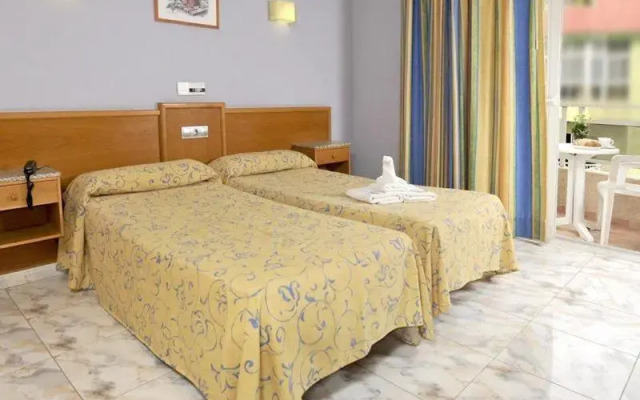 Hostal Carel