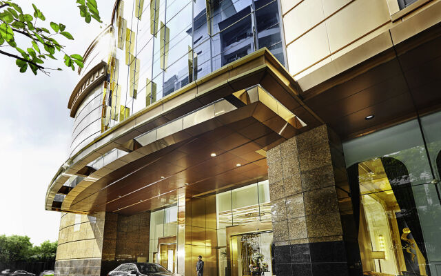 Отель Grande Centre Point Sukhumvit 55 вид на фасад