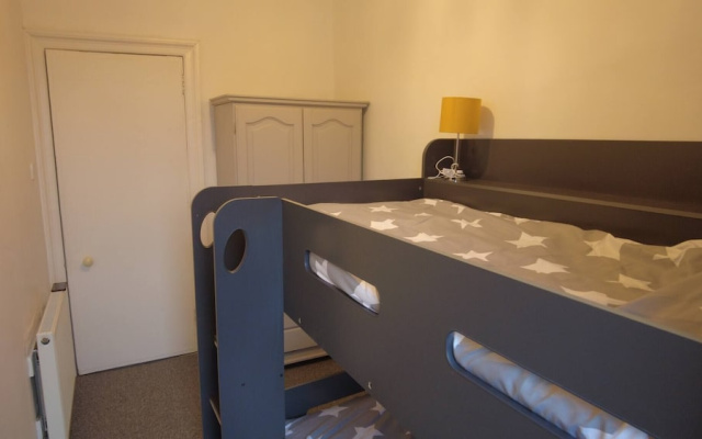 3 Bedrooms Apartment Self Check In Free Parking