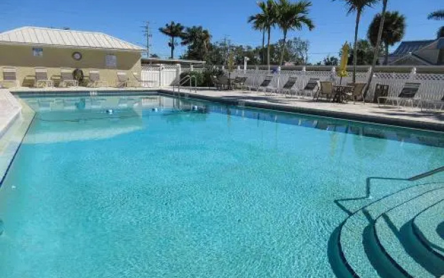Sand Caper #407 Apartment