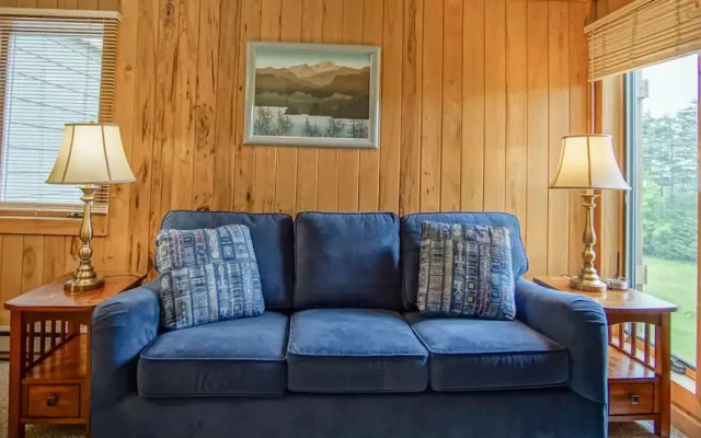 Powderidge 60: Slope Side, Fireplace, Spacious Deck