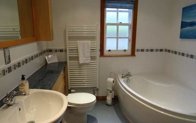 Coach House 4