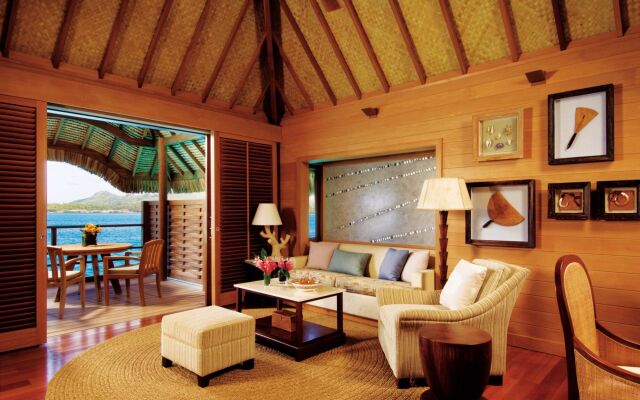 Отель Four Seasons Resort Bora Bora комната для гостей