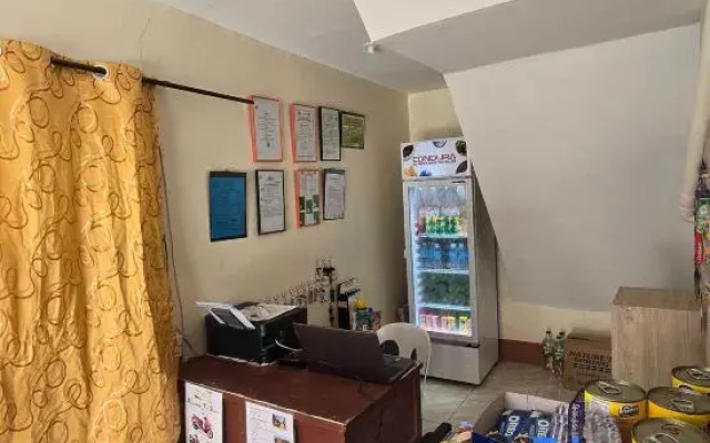 Oyo 1121 Junlyn Apartelle